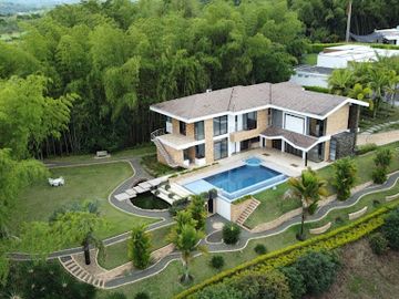 VENTA de CASAS en PEREIRA
