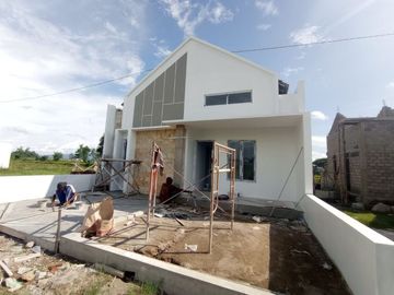 Rumah One Gate System siap KPR
