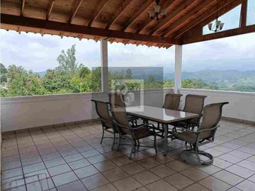 Casa Eucaliptos. Venta