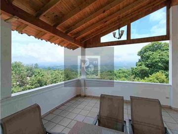 Casa Eucaliptos. Venta