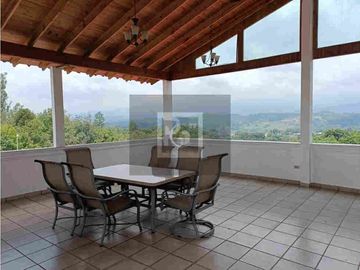 Casa Eucaliptos. Venta