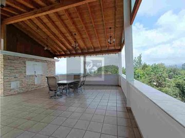 Casa Eucaliptos. Venta