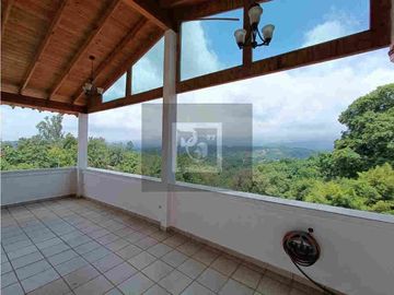 Casa Eucaliptos. Venta