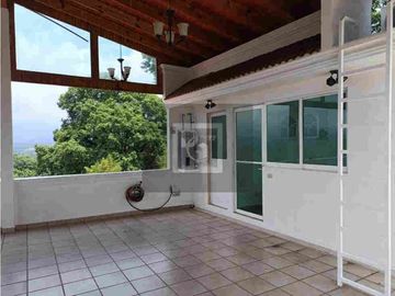 Casa Eucaliptos. Venta