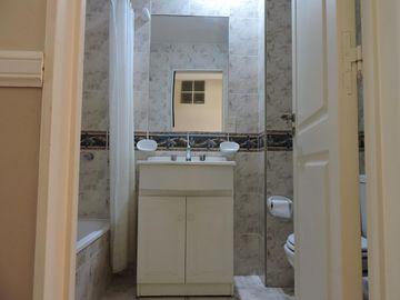LAS CAÑITAS - L.M.CAMPOS 156 - SEMIPISO 2 AMBIENTES AL FRENTE CON BALCON