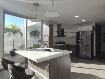 casa en venta en lomitas. Cod V28786