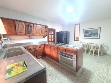 [197] VENTA - BARRIO: VENECIA I