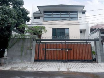 For Sale / Rent Modern Urban House at Kebayoran Baru