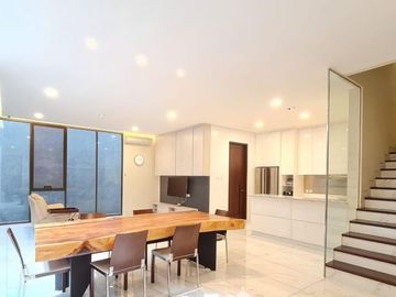 For Sale / Rent Modern Urban House at Kebayoran Baru
