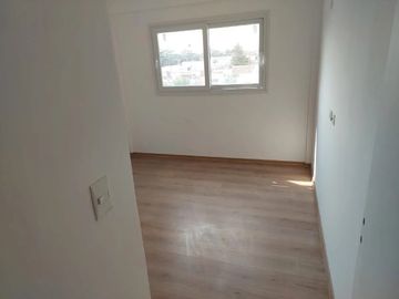 Venta Departamento En Brandsen