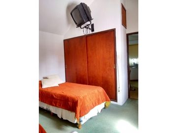 VENTA-GRAN PROPIEDAD EN JESÚS MARA-PARQUE SUIZO-CASA 3 DORM