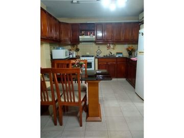 VENTA-GRAN PROPIEDAD EN JESÚS MARA-PARQUE SUIZO-CASA 3 DORM