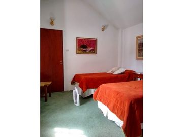 VENTA-GRAN PROPIEDAD EN JESÚS MARA-PARQUE SUIZO-CASA 3 DORM