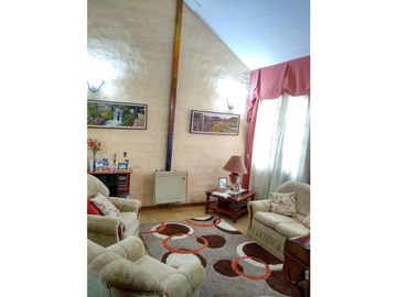 VENTA-GRAN PROPIEDAD EN JESÚS MARA-PARQUE SUIZO-CASA 3 DORM