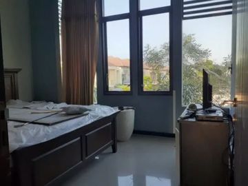 Rumah di Royal Residence Wiyung Dekat Club House Furnish