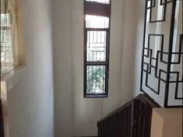 Rumah di Royal Residence Wiyung Dekat Club House Furnish