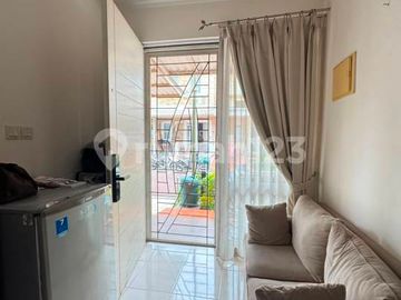 Dijual Rumah Sudah Renov 2 Lantai Lokasi Strategis di Amarillo Village Gading Serpong