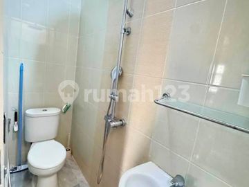 Dijual Rumah Sudah Renov 2 Lantai Lokasi Strategis di Amarillo Village Gading Serpong