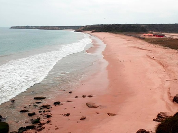 Se Vende Terreno para Desarrollar Frente al Mar en Playa Rosada