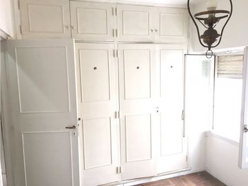 DEPARTAMENTO DE 2 AMB AMPLIOS EXTERNO CON BALCON AMPLIO SOBRE AV LURO