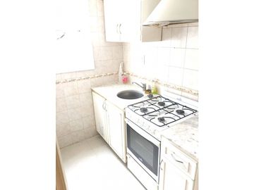 DEPARTAMENTO DE 2 AMB AMPLIOS EXTERNO CON BALCON AMPLIO SOBRE AV LURO