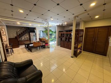 Rumah Siap Huni Dan Cocok Untuk Usaha Lokasi Strategis