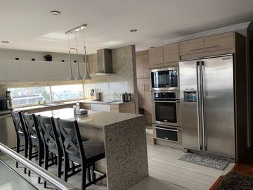 VENDO DUPLEX PENTHOUSE EN MONTESERRIN - NORTE DE QUITO