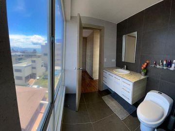 VENDO DUPLEX PENTHOUSE EN MONTESERRIN - NORTE DE QUITO