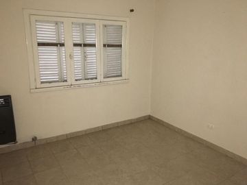 SE VENDE DEPARTAMENTO 2 AMBIENTES ZONA INTERMEDIA