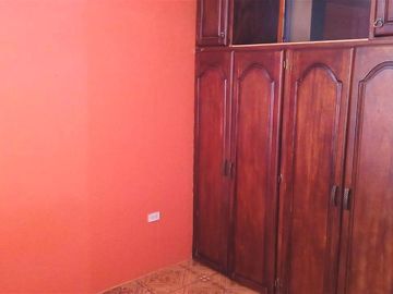 Casa rentera 441m²-4 plantas-Local Comercial-Departamentos-Conocoto
