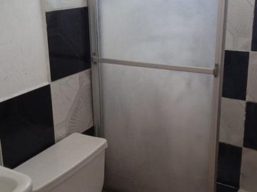 Casa rentera 441m²-4 plantas-Local Comercial-Departamentos-Conocoto