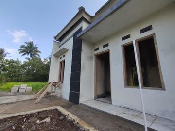 MURAH SIAP HUNI DI SECANG TEPAT DI PINGGIR JALAN