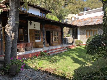 Cabaña campestre en privada arbolada