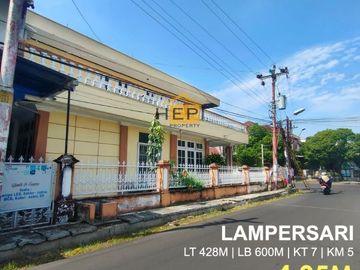 Di jual rumah+toko di lempersari Semarang