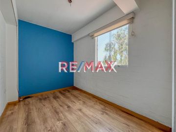Se vende acogedor, muy iluminado y moderno duplex en Barranco, dentro de un apacible condominio en calle Tarapacá, paralela a la Av. Pedro de Osma.
E