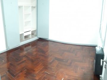 piso  de 3 ambientes, aggiornado,  al  frente