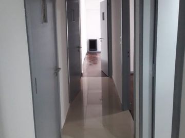 piso  de 3 ambientes, aggiornado,  al  frente