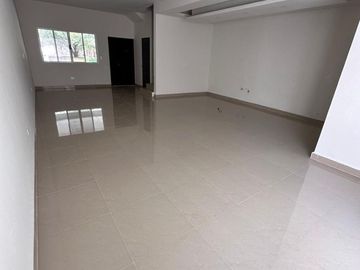 CASA EN VENTA EN LA ENCOMIENDA - ESCOBEDO