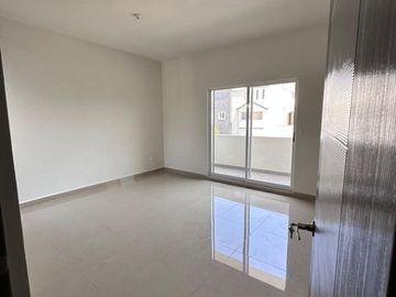 CASA EN VENTA EN LA ENCOMIENDA - ESCOBEDO