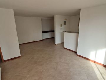 apartamento en arriendo en loma del escobero. Cod A218407