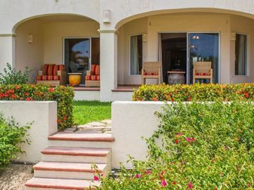 Departamento a pasos del mar, alberca, gimnasio y cancha de tennis, en venta  co
