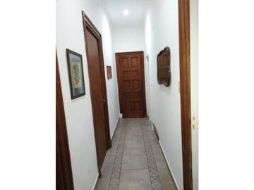 CHALET DE 5 AMBIENTES CON QUINCHO EN CHAUVIN - Toma menor valor -