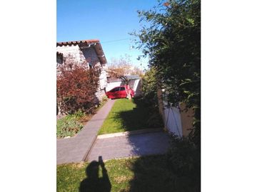 CHALET DE 5 AMBIENTES CON QUINCHO EN CHAUVIN - Toma menor valor -
