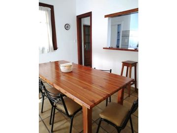 CHALET DE 5 AMBIENTES CON QUINCHO EN CHAUVIN - Toma menor valor -