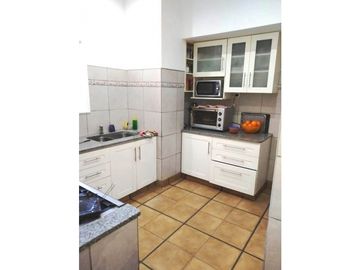 CHALET DE 5 AMBIENTES CON QUINCHO EN CHAUVIN - Toma menor valor -