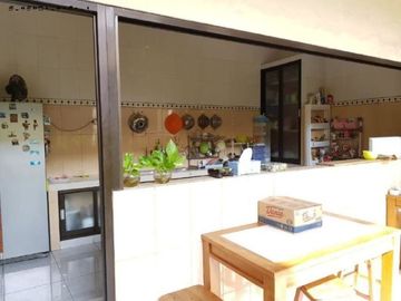 rumah + kost kutisari indah barat hadap selatan area taman asri dan luas
