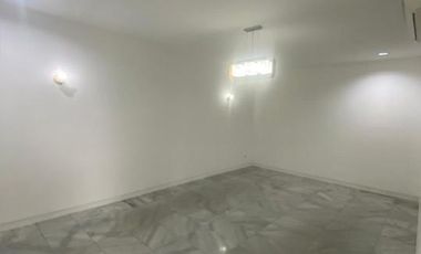 Disewakan/Dijual Rumah dengan Kolam Renang di Cilandak Jaksel