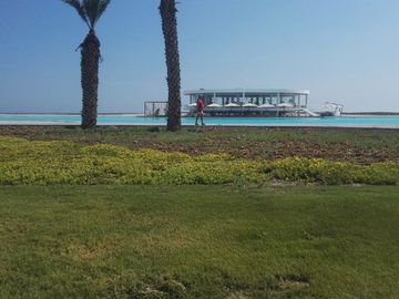 VENTA TERRENO ESQUINA DE 450M2 EN PRIMERA FILA EN PLAYA LA JOLLA