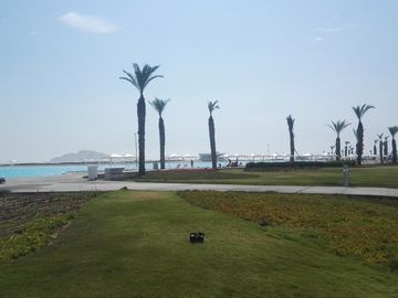 VENTA TERRENO ESQUINA DE 450M2 EN PRIMERA FILA EN PLAYA LA JOLLA