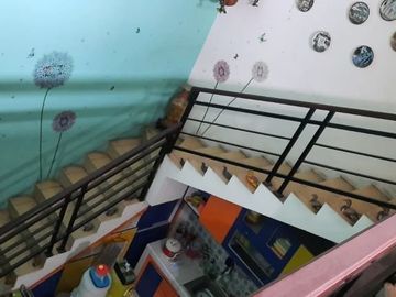 Rumah Second Butuh Renov Wisma Kedung Asem, Selangkah Akses Raya MERR, One Gate System